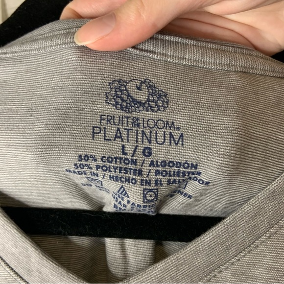 Fruit of the Loom Platinum Light Gray Pinstripe V Neck Short Sleeve Shirt L - Picture 6 of 6